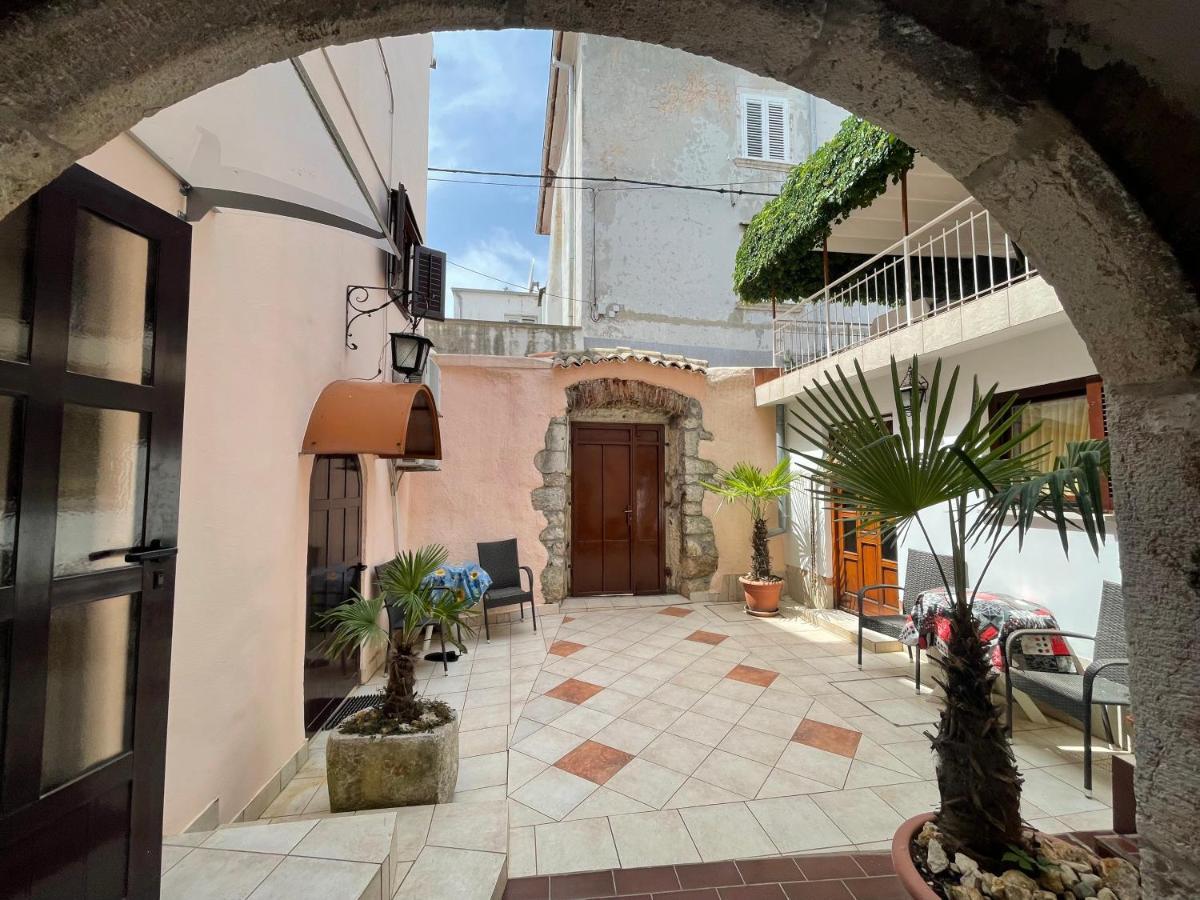 クルクCasa Di Nivesアパートメント エクステリア 写真